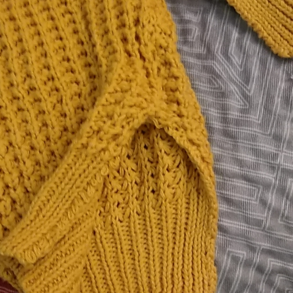 Sweater - Picture 3 of 6